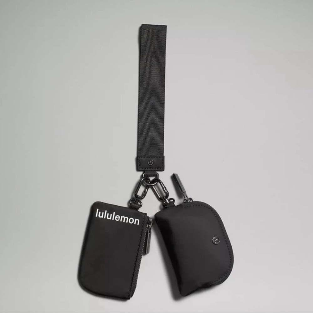 NWT Lululemon Dual Pouch Wristlet! Black Hardware!